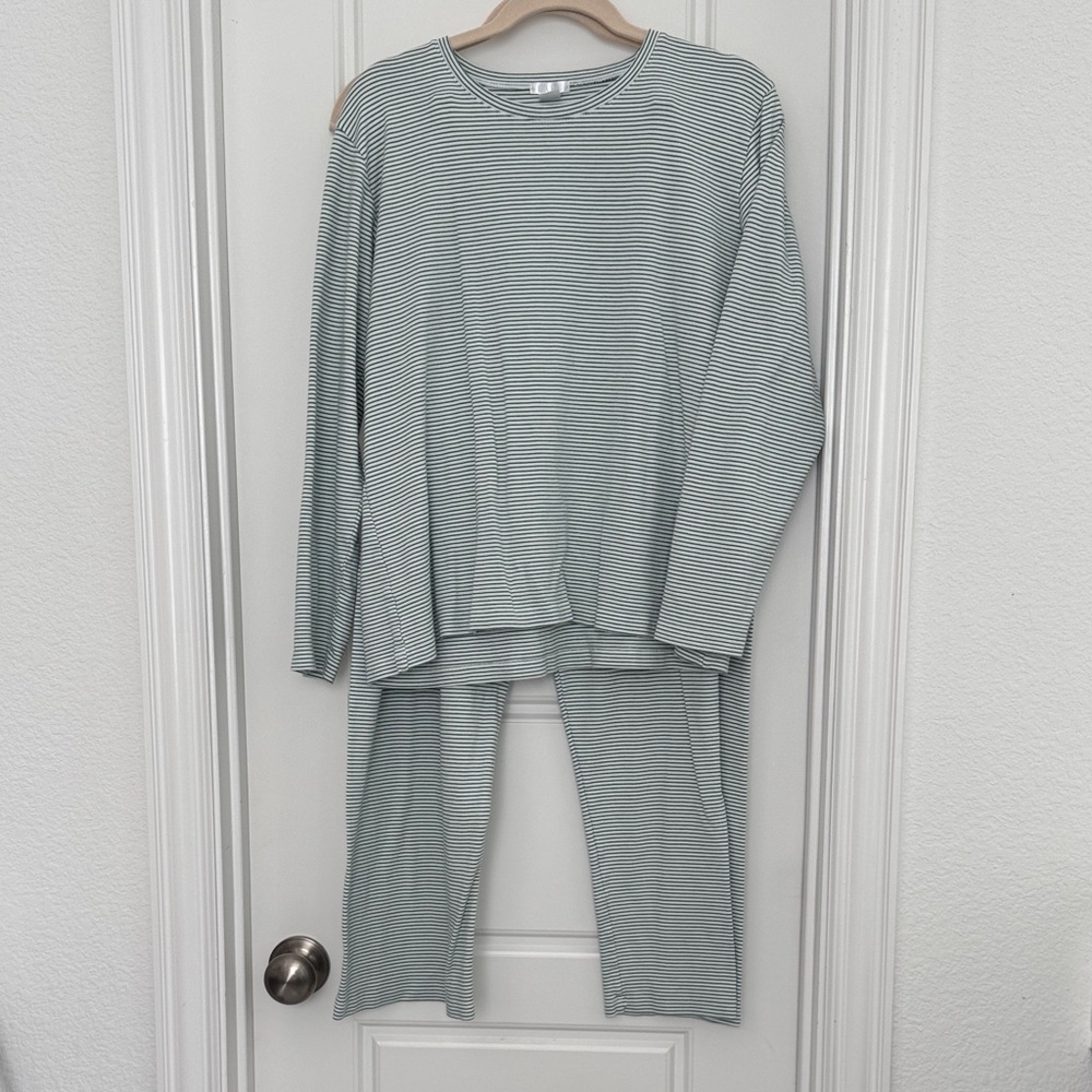 LAKE Green Striped Pajamas Set Sz L EUC